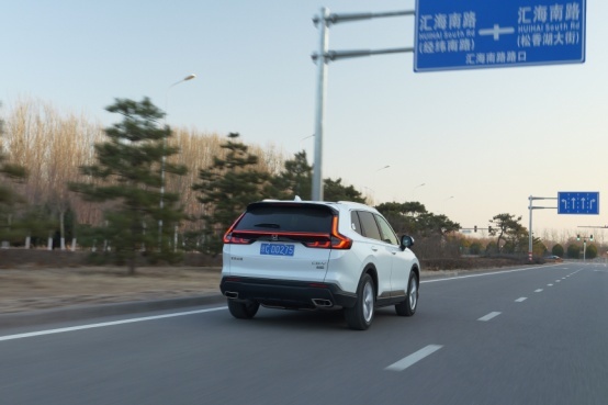 20万元SUV怎么选？自主混动还是合资燃油？