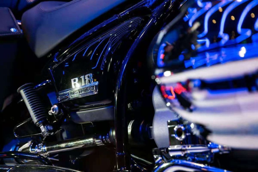 宝马最大排量摩托车，全新BMW R18上市，售24.99万起