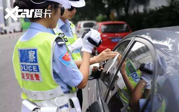 出门办事违规停车，交警：只要按照这条就不算违规！