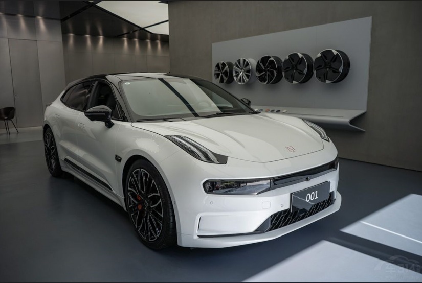 实力对决，极氪001与特斯拉Model 3P该怎么选？