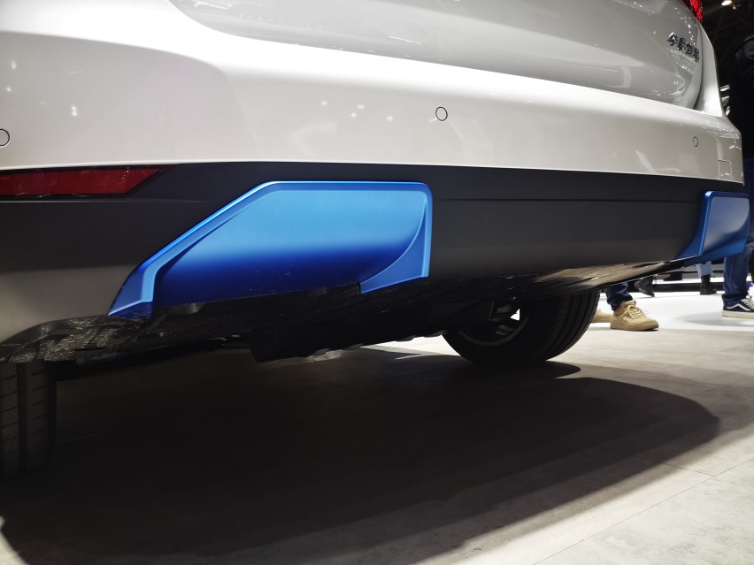实拍纯电动BMW iX3外观内饰，售46.99-50.99万