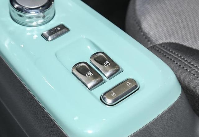 长安新车Lumin糯玉米，和宏光MINI EV有何区别，4.89万实用