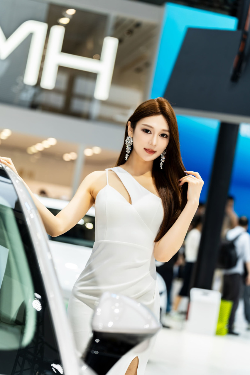 2024广州车展小姐姐大合集！是真男人就坚持到最后一张！
