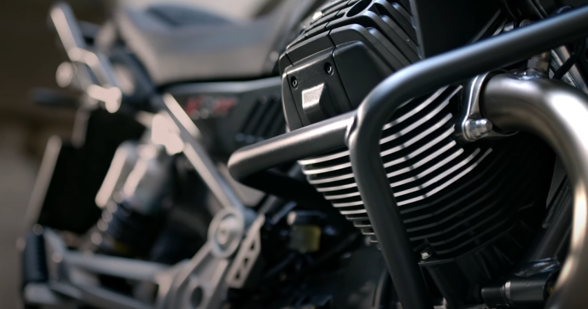 2022款摩托古兹V85TT，推2个新版本，V型双缸76马力