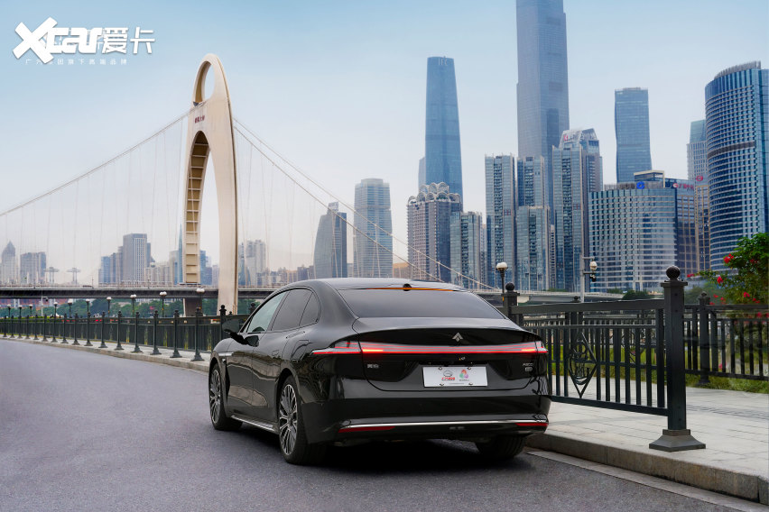 双智深度协同！昊铂 A800 定义旗舰新标杆