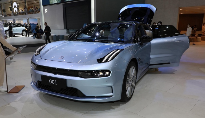 至高降3.7万，极氪001起售价降至26.9万，是冲腾势N7来的？
