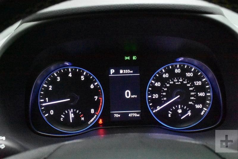 现代Kona试驾，新外观下的全轮驱动轿车，能否占据小型跨界车