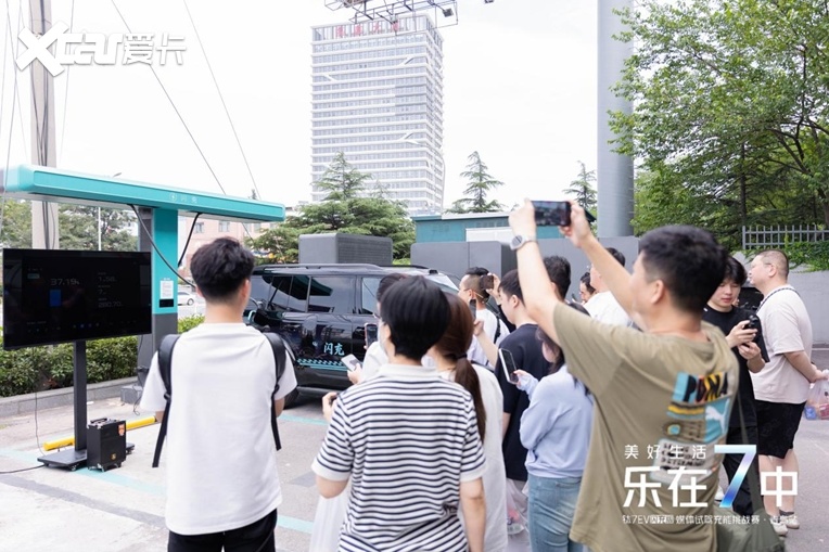 方程豹钛7EV闪充版：闪充赋能自在出行，山海之间共鉴未来生活新方式