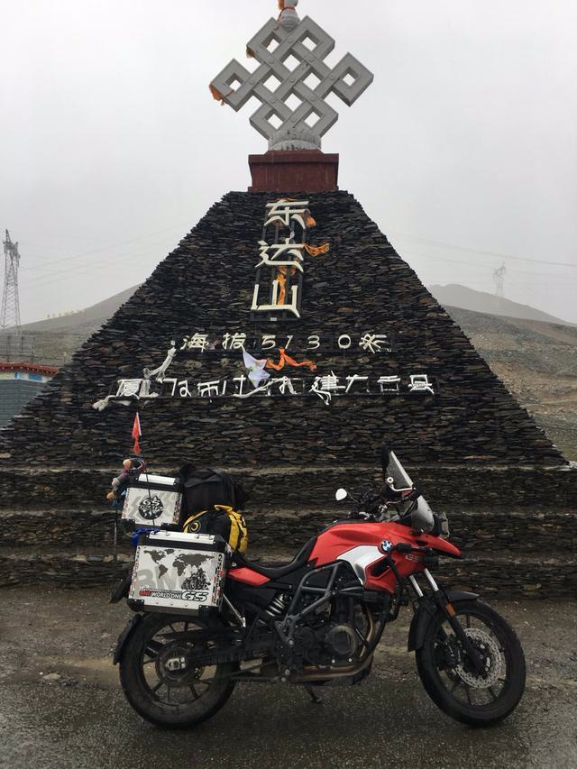 长途摩旅利器，四种骑行模式+无钥匙启动，宝马F750GS评测