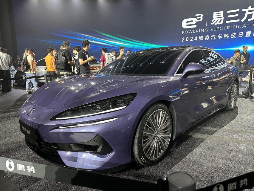 33.98万元起 腾势Z9家族双车预售 插混/纯电全都有 易三方平台打