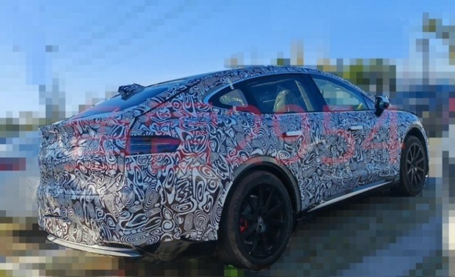 华为智界第二款车曝光，对标特斯拉Model Y，有戏吗？