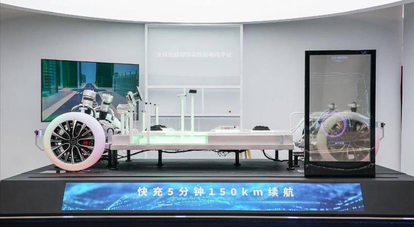 打造“超舒适”产品形态，看星纪元STERRA ES如何重新定义出行生活