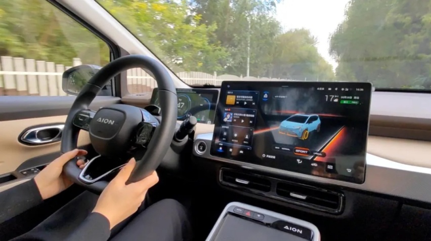 试驾广汽埃安AION Y纯电动SUV 悬挂偏软支撑不够？