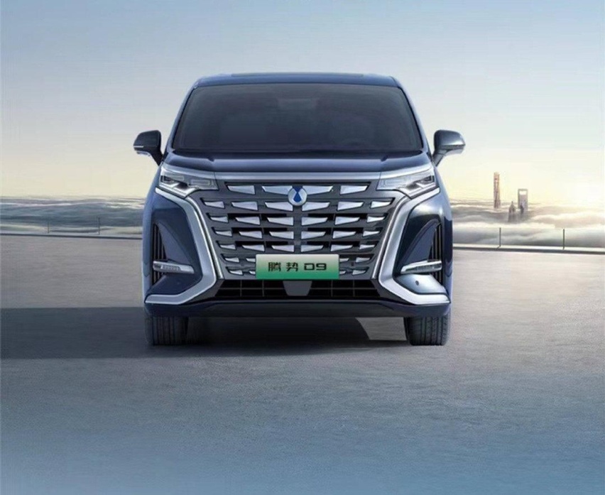 35万买家用MPV,选腾势D9还是上汽大通MAXUS MIFA 9?
