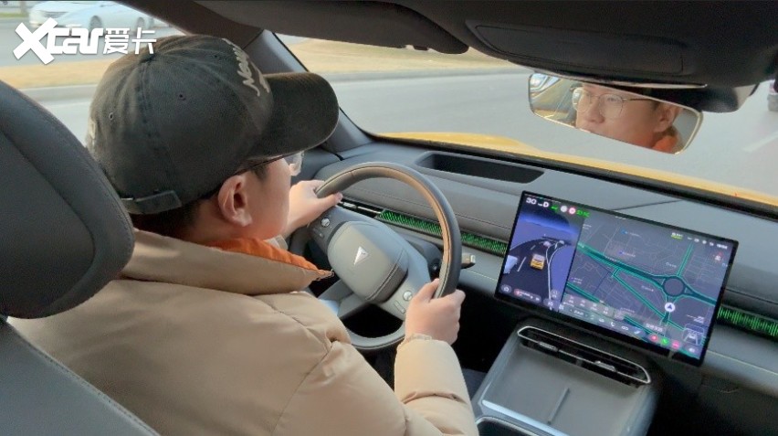 全新深蓝S07长续航版：630km+华为ADS SE，真的太香了