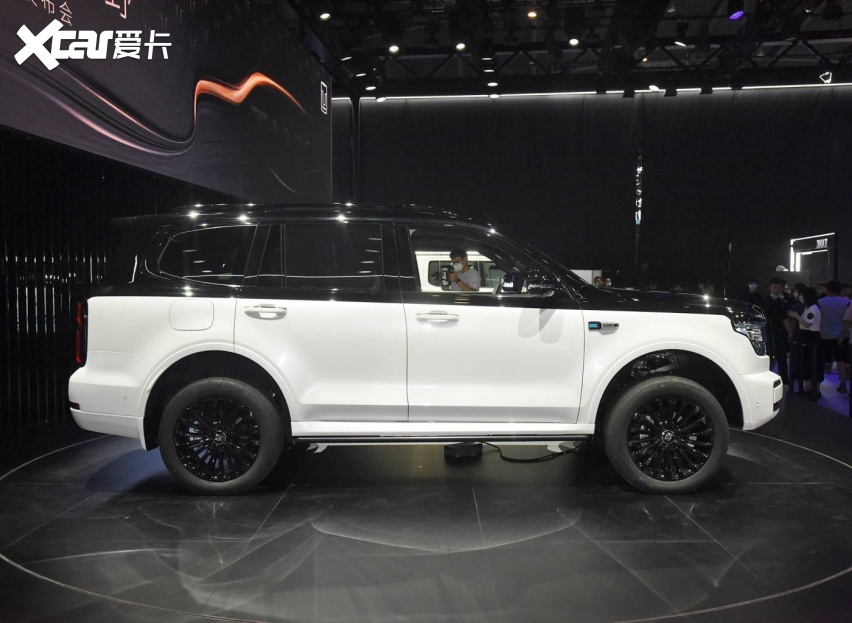 实拍坦克500 PHEV，带电后，豪华与硬派的结合更有意义了