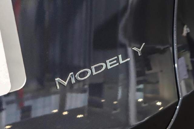 无框车门+智能/持久续航，试驾特斯拉ModelY长续航版