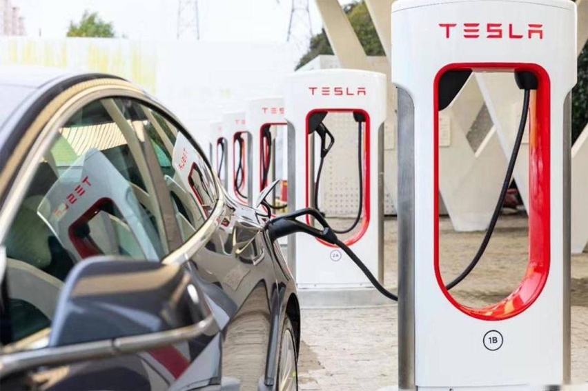 首批国产特斯拉Model 3正式交付 还透露了这4个信息