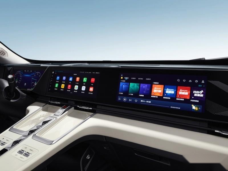 四驱车卖出两驱价！15.98万起的哈弗枭龙MAX，如何狂虐合资SUV？
