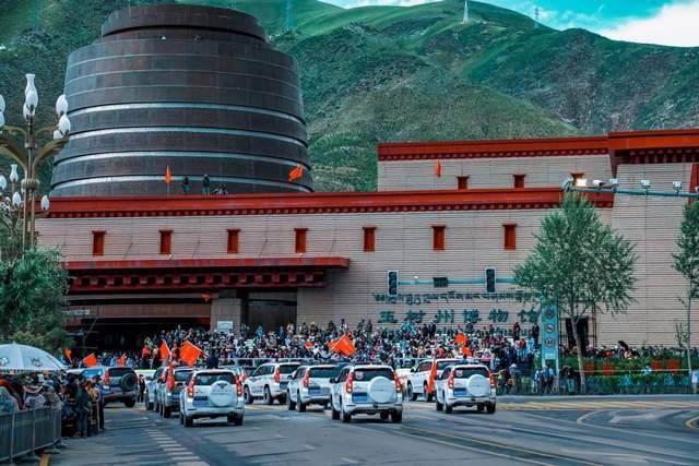 【e汽车】溯源三江 共促发展 哈弗H9青海玉树释放公益越野力量