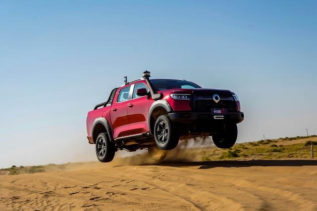 F-150有点贵？长城炮新出了越野皮卡了解一下