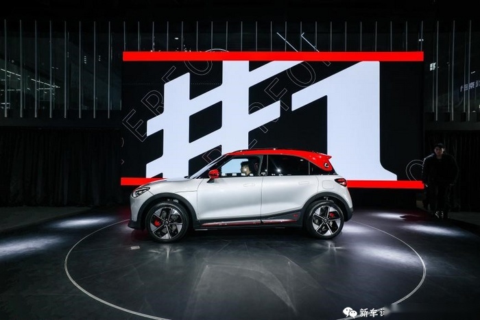 2023成都车展：28.49万元，smart精灵#1 BRABUS上市