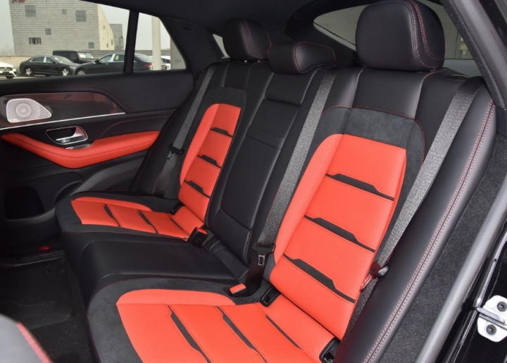 AMG GLE 53 4MATIC+轿跑SUV 55周年版值吗？