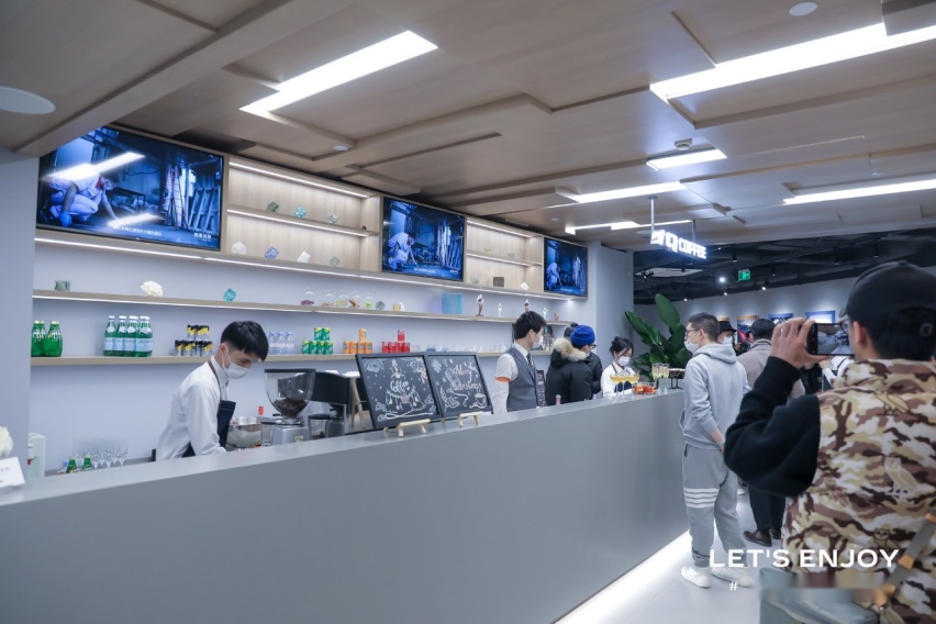 凯迪拉克纯电IQ空间落户南方百联，打造豪华品牌“宠粉”新概念