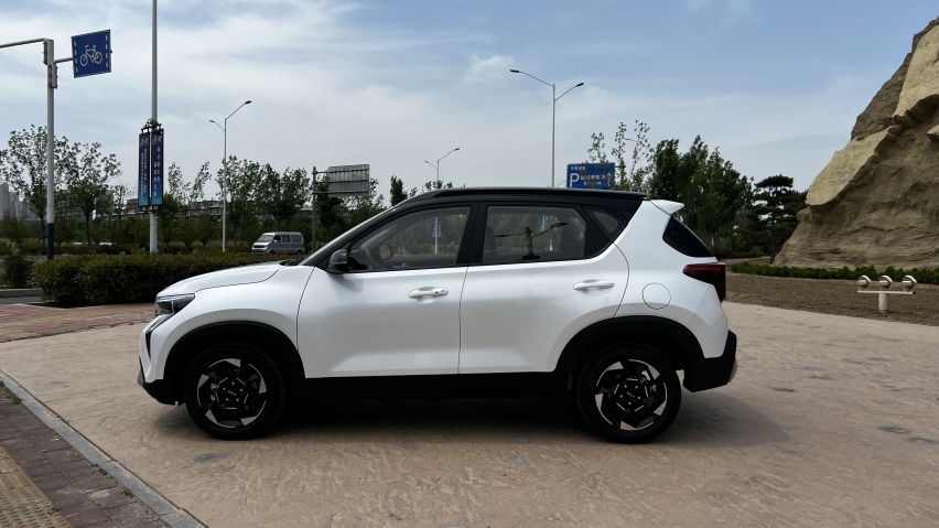 试驾起亚索奈，不怯新能源威胁，实力全面的小型SUV