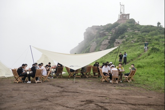 BJ40打造的快乐星球：包下整座山谷，让你去野