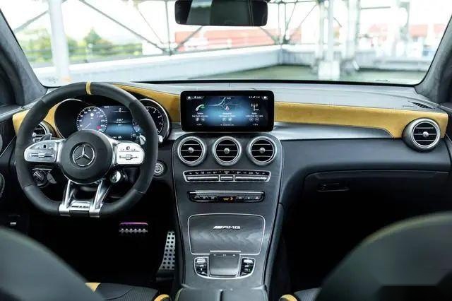 超级性能掀背SUV，Manhart改装奔驰AMG GLC 63S C
