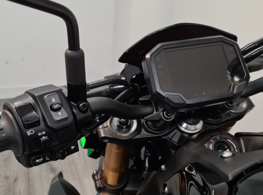 川崎2023款Z900 SE版解读，制动及减震升级，对比同级更高端