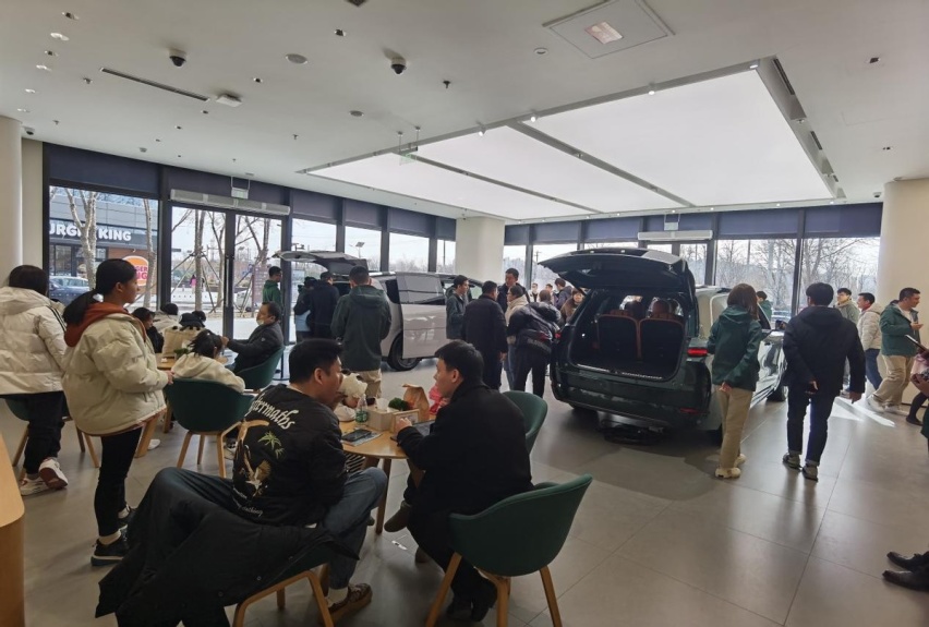 理想MEGA外观遭恶意抹黑，业界呼吁维护网络公正