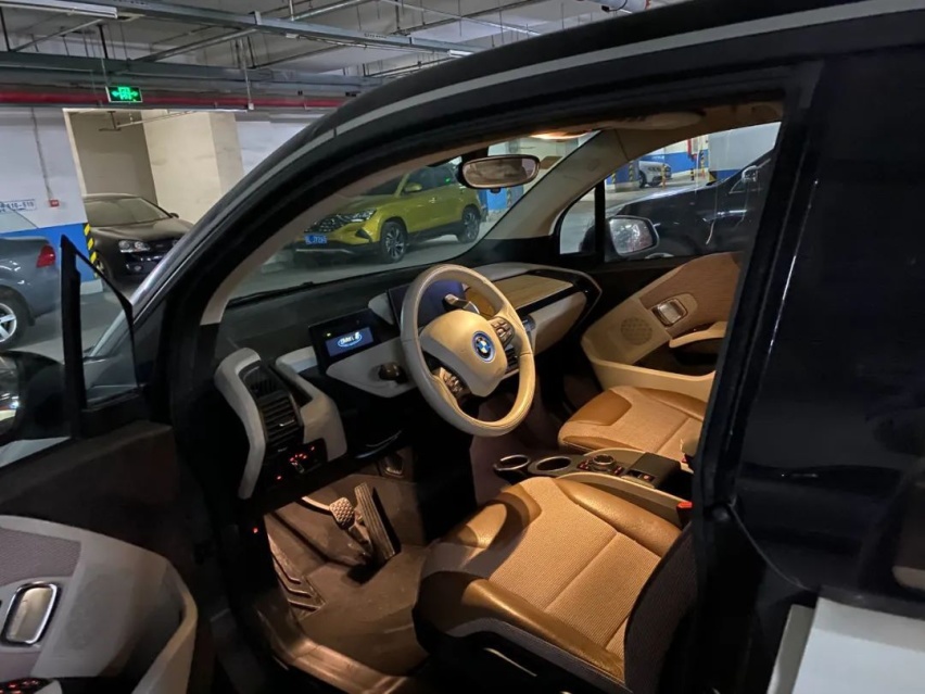 BMW i3 ：回到未来
