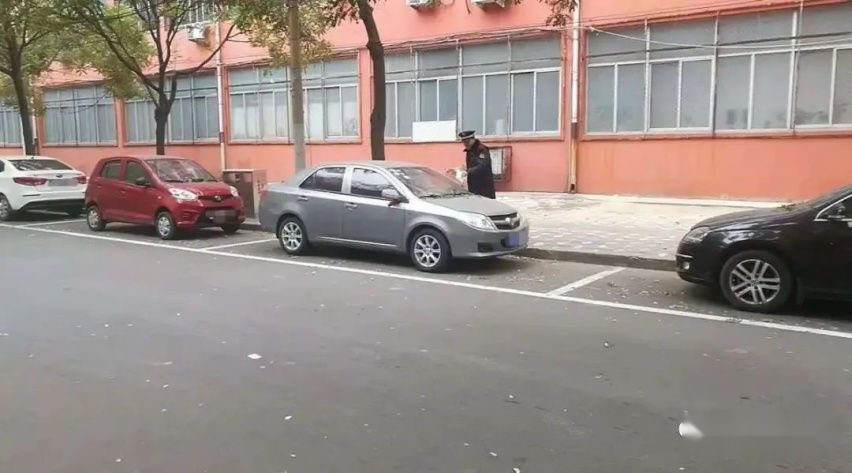 停车时，车头为何不能朝内，有什么说法吗？