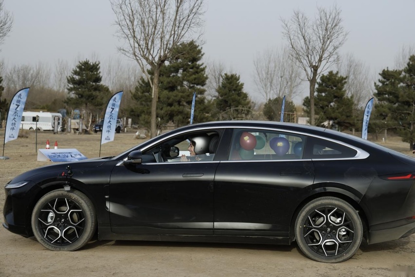 对比百万价差的7款车 长安启源A07真香版仅次于宝马i7？