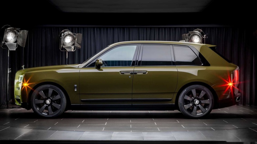 rolls-royce-cullinan-bespoke-colors (6).jpg