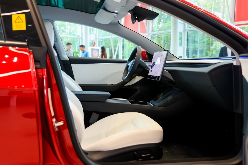 郑州开元特斯拉中心正式开业，Model 3焕新版到店添彩
