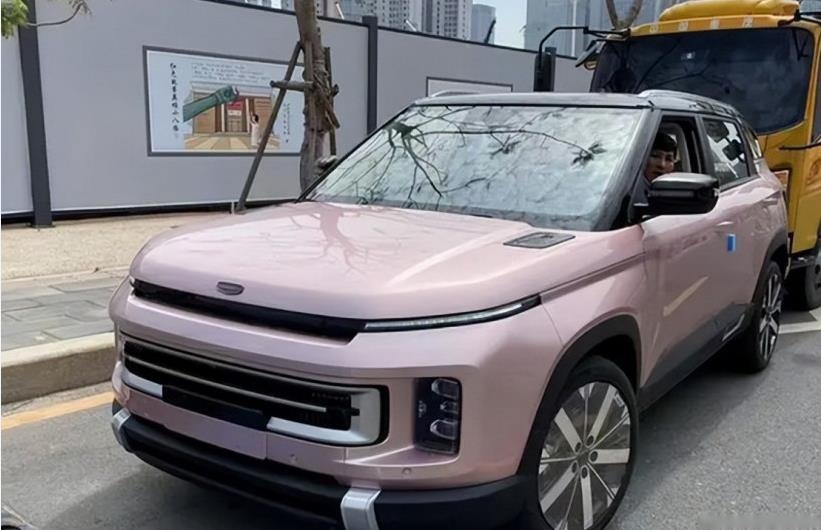 高颜值新品SUV，吉利ICON巧克力版，闪亮登场！