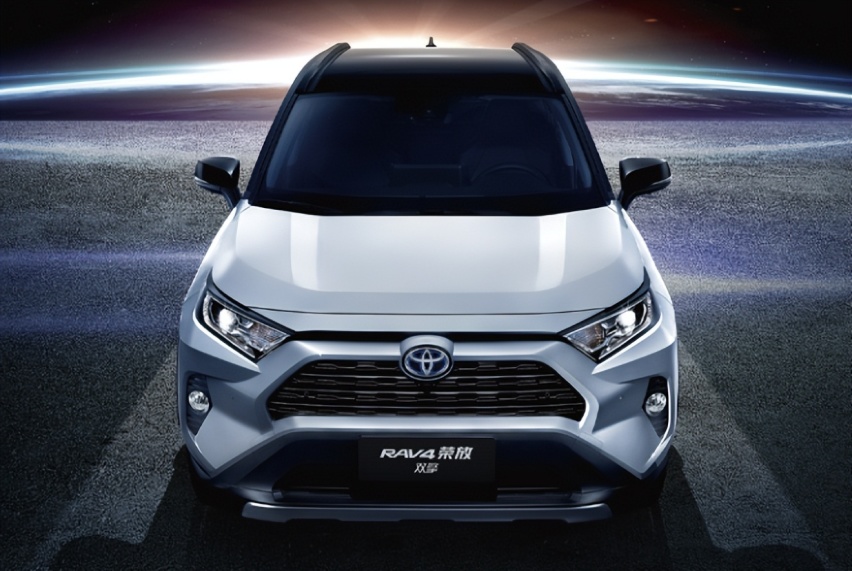 让出行更舒适的一汽丰田RAV4荣放，彰显城市SUV高品质