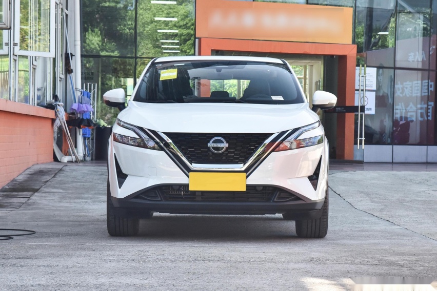 日产新SUV“旗开得胜”，内外全面升级，配奔驰发动机，13.99万起