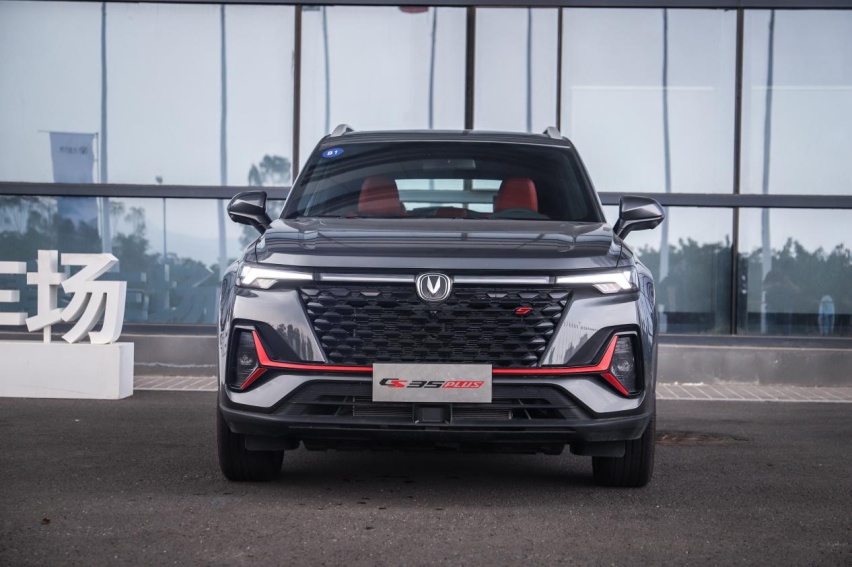 10万块买一台动力越级小型SUV？试驾长安CS35 PLUS