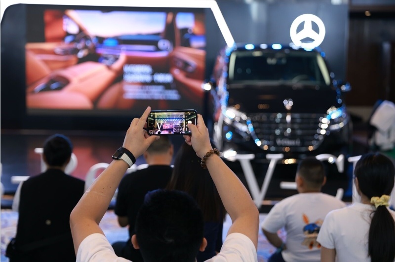 新一代梅赛德斯-奔驰V级MPV 大有天地——济南之星上市发布会