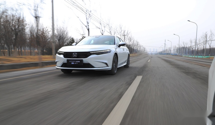 极致家用，还是运动健将？试驾广本型格HATCHBACK e:HEV