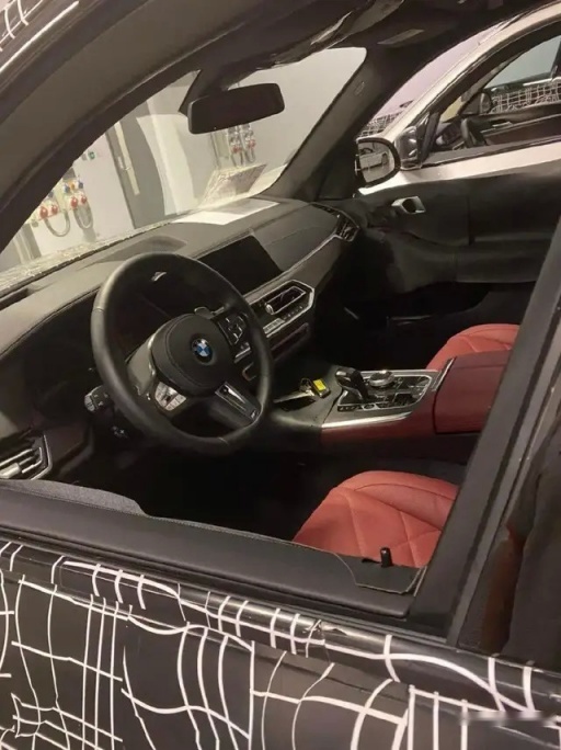 延续进口版价格，国产宝马X5长轴距版内饰谍照曝光