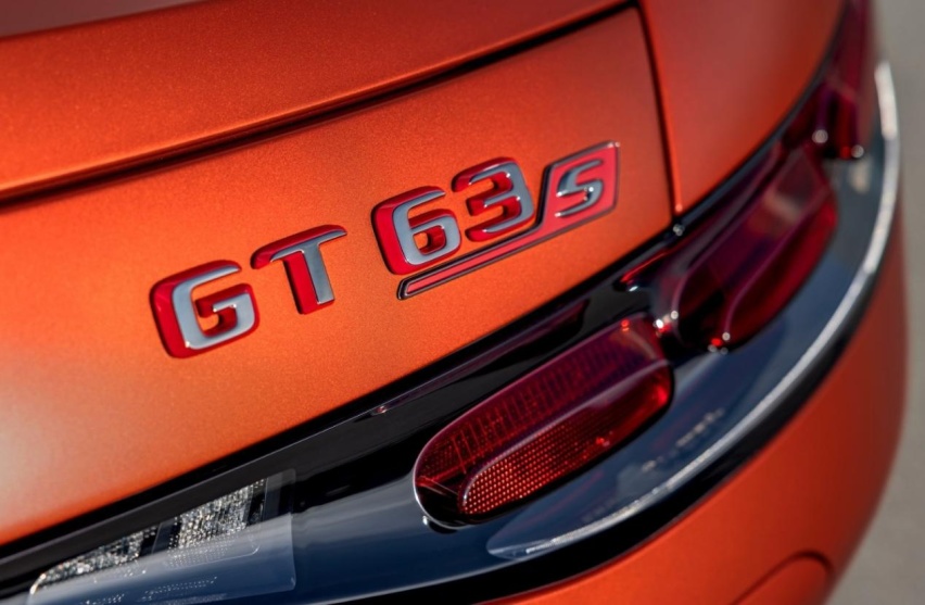奔驰GT63 SE AMG插混版，1420Nm大扭矩，6.1度小电池