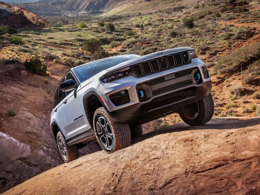 Jeep-Grand_Cherokee-2022-1024-0a