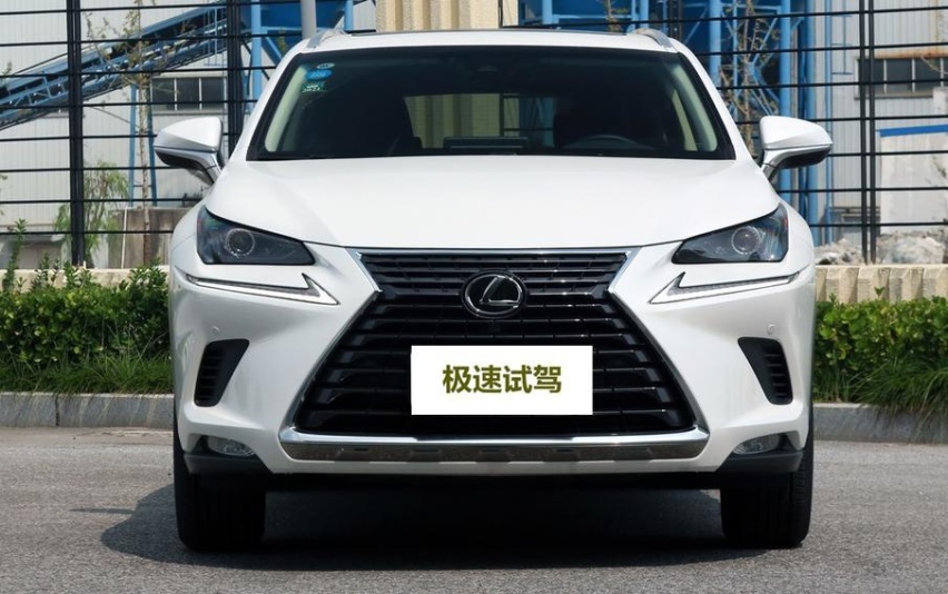 35万预算，雷克萨斯NX与凯迪拉克XT5哪款更适合
