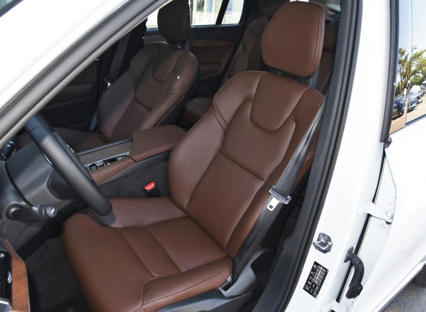 与宝马X5同级,直降13万的沃尔沃XC90,50多万的豪华中大型SUV