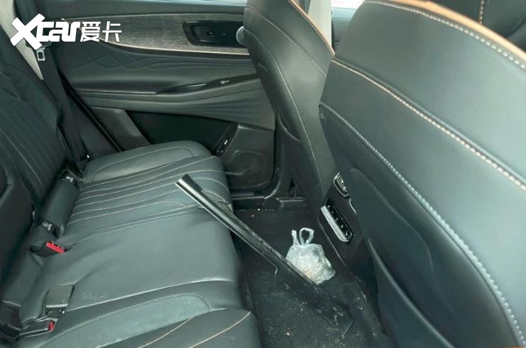 奇瑞瑞虎9最新内饰谍照，神似奔驰GLE内饰设计